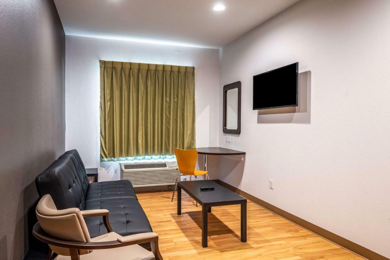 Studio 6 Lake Charles Bagian luar foto